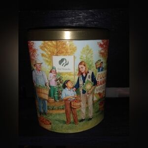 2006 Girl Scouts Collectible Tin